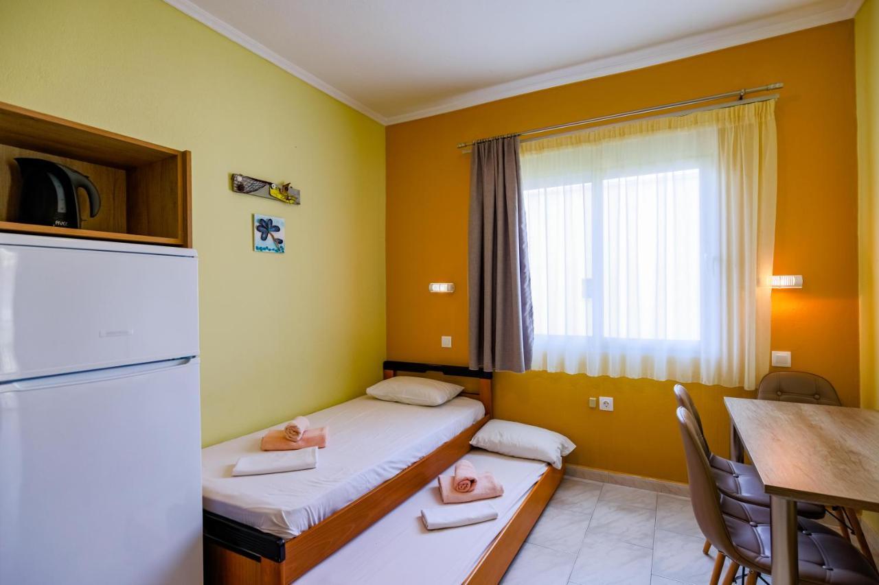 Dionisos Apartments Paralia Dionisiou Zewnętrze zdjęcie