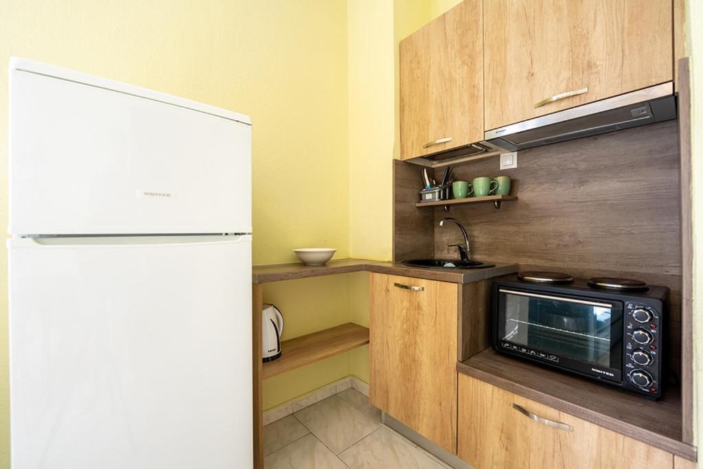 Dionisos Apartments Paralia Dionisiou Zewnętrze zdjęcie